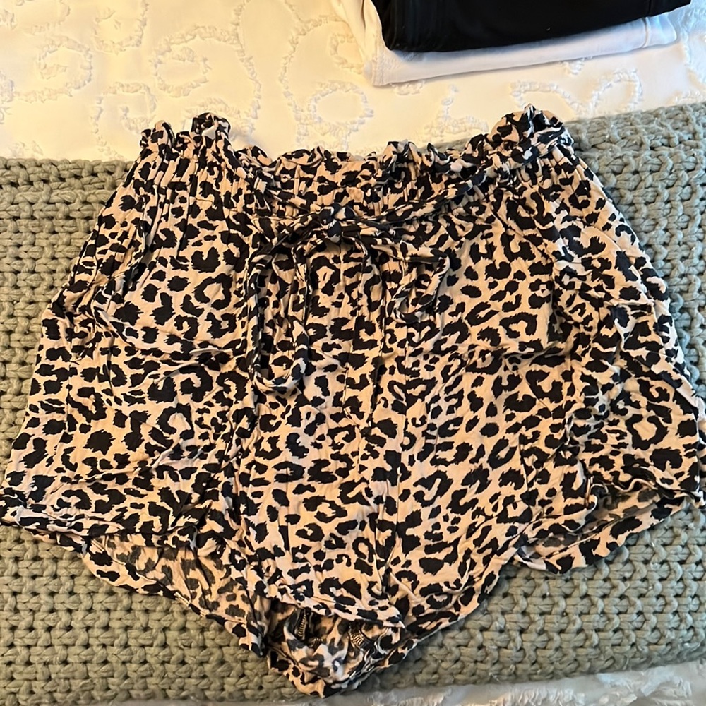 Hollister cheetah shorts. Size small, high rise
